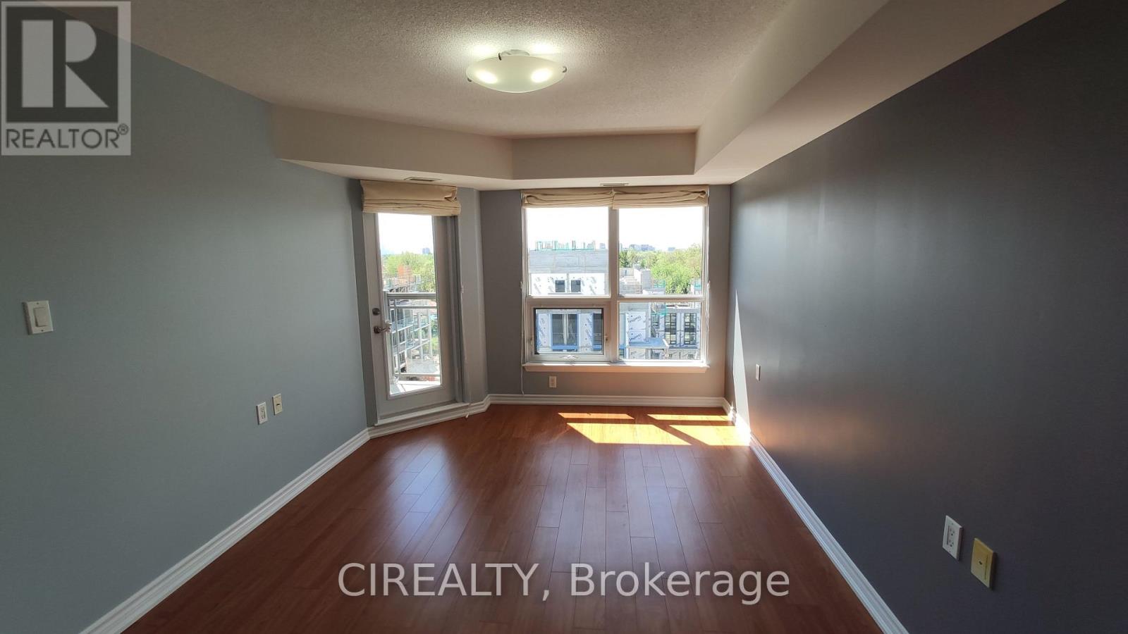 Photo 6 of 607 872 Sheppard Avenue W, Toronto ON