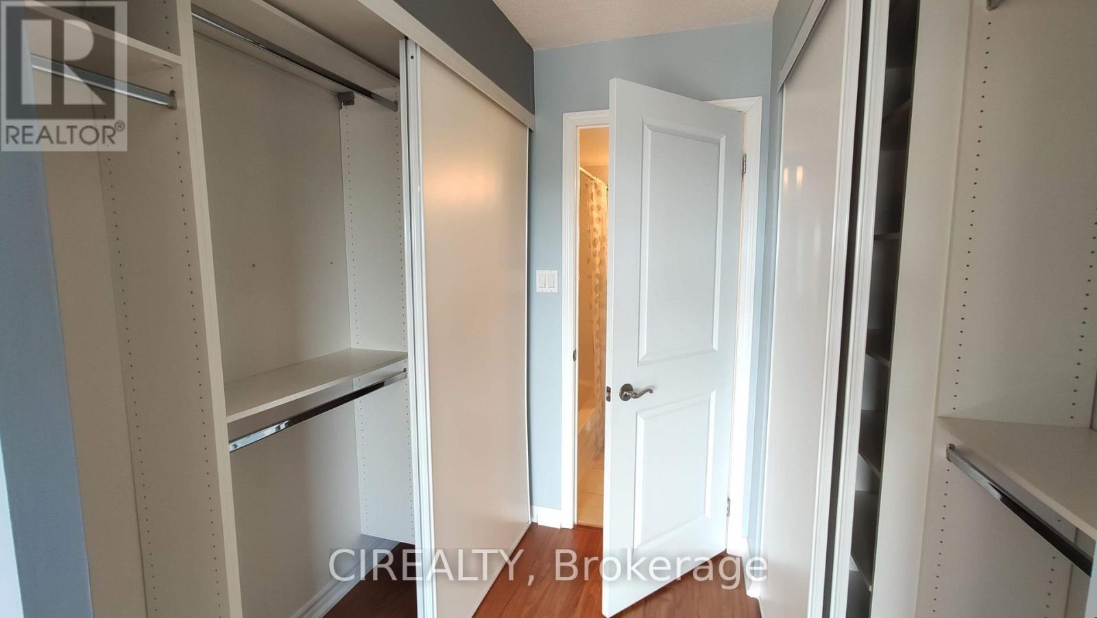 Photo 7 of 607 872 Sheppard Avenue W, Toronto ON