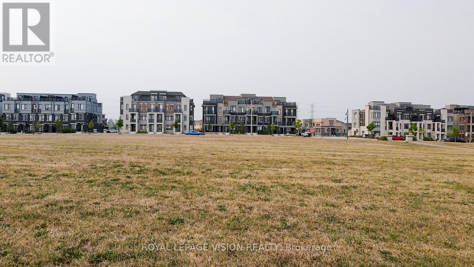 Photo 25 of 74 Caspian Square, Clarington ON