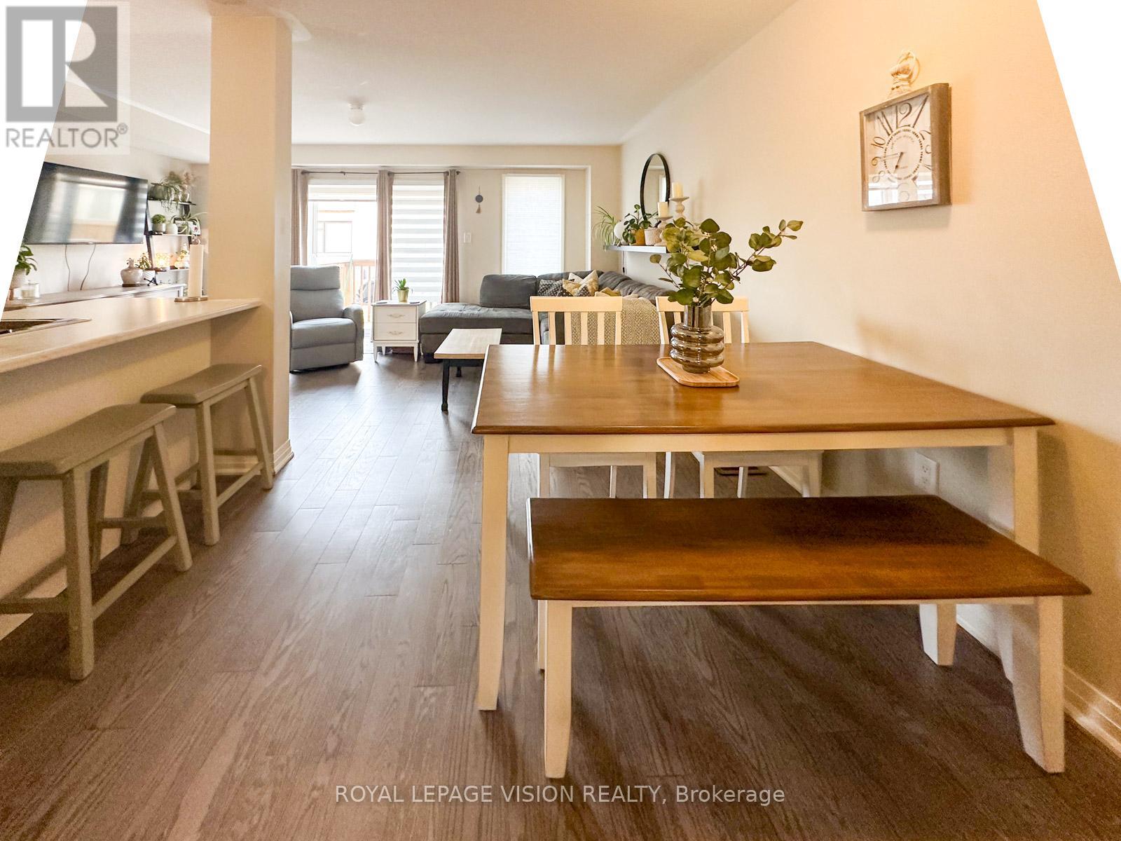 Photo 3 of 74 Caspian Square, Clarington ON