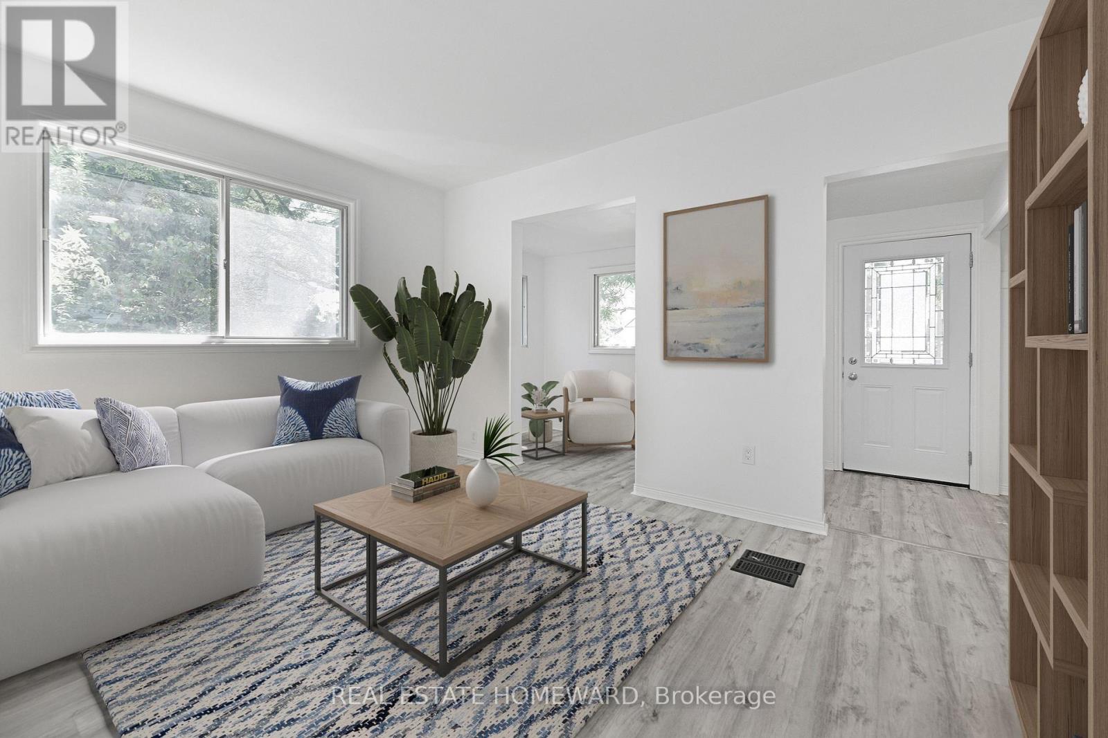 Photo 1 of 11 Elmer Avenue, Toronto ON