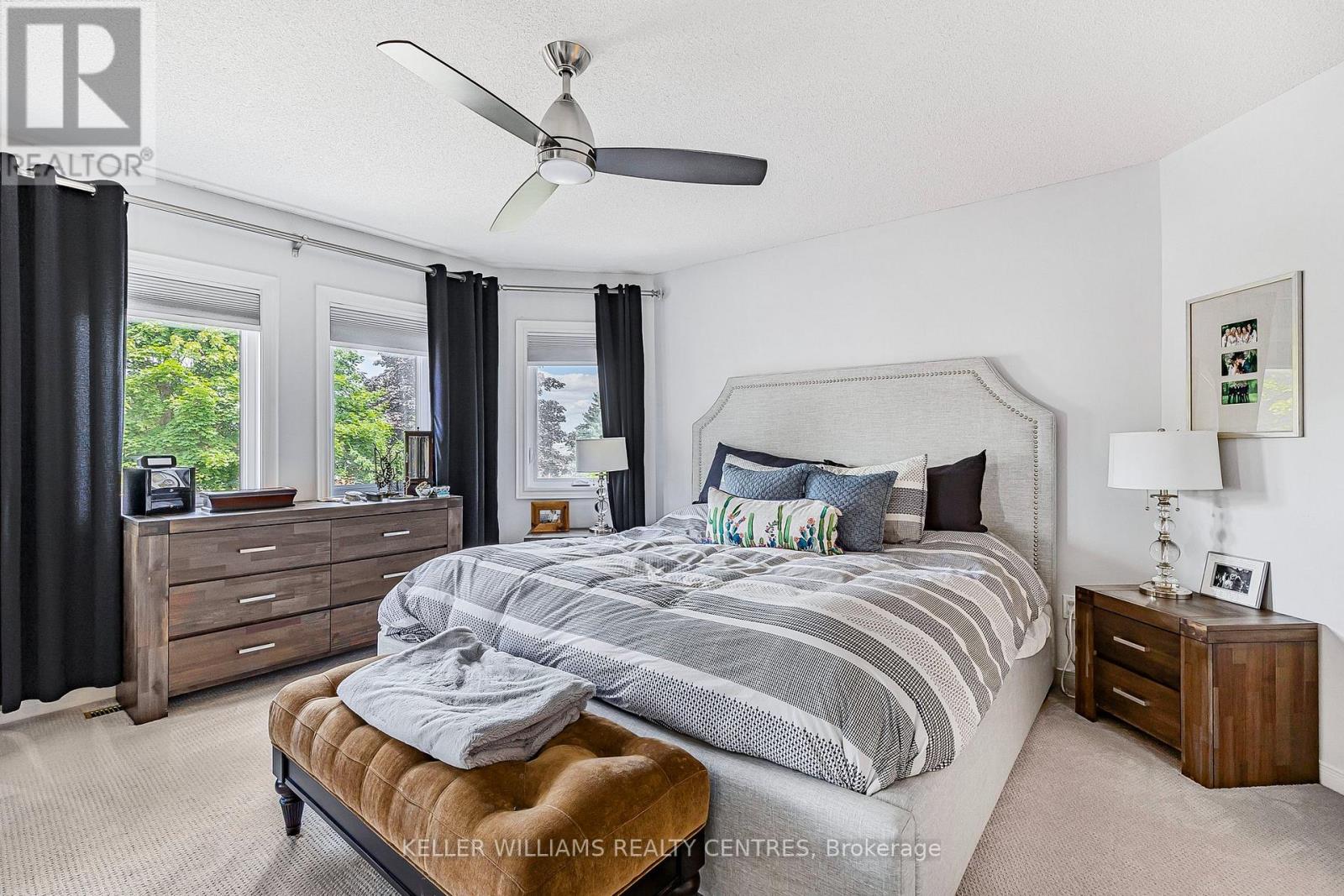 Photo 26 of 107 Rhodes Circle, Newmarket ON