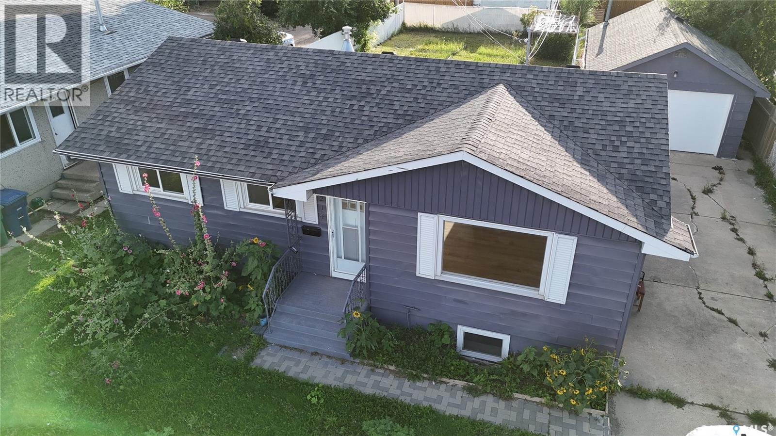 Photo 8 of 214 Central Avenue, Saskatoon SK