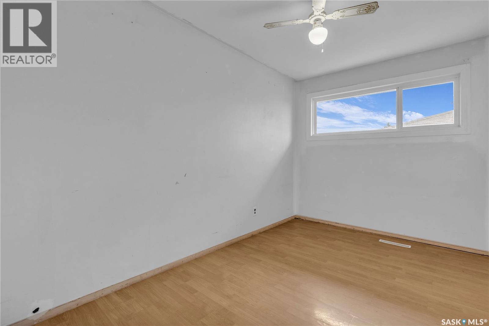 Photo 3 of 2071 Connaught Street, Regina SK