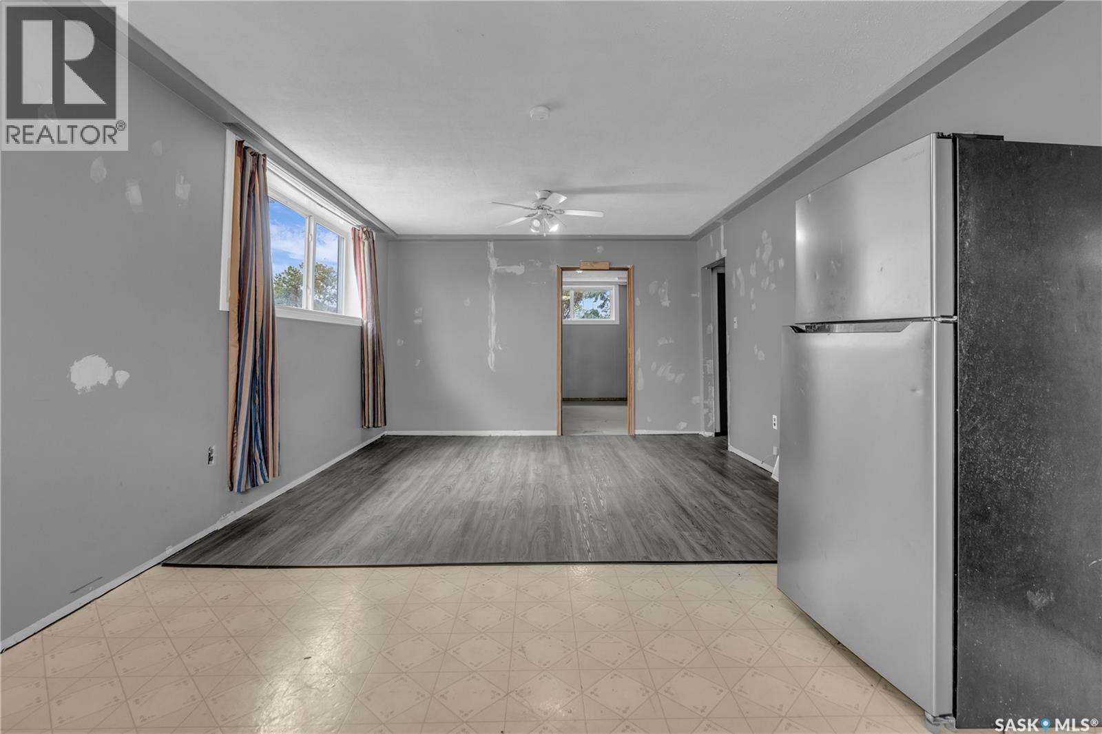 Photo 9 of 2071 Connaught Street, Regina SK