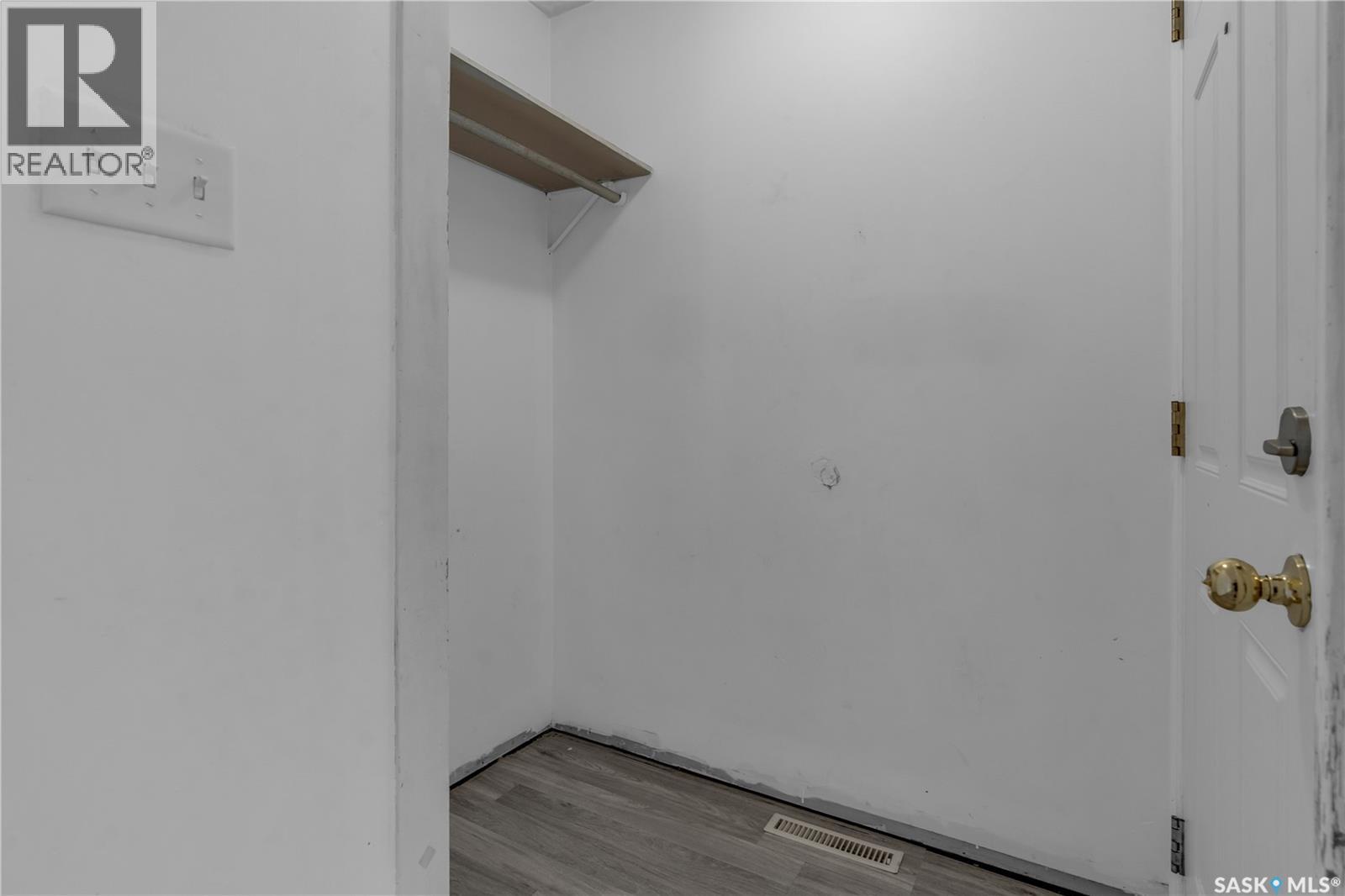 Photo 19 of 2071 Connaught Street, Regina SK