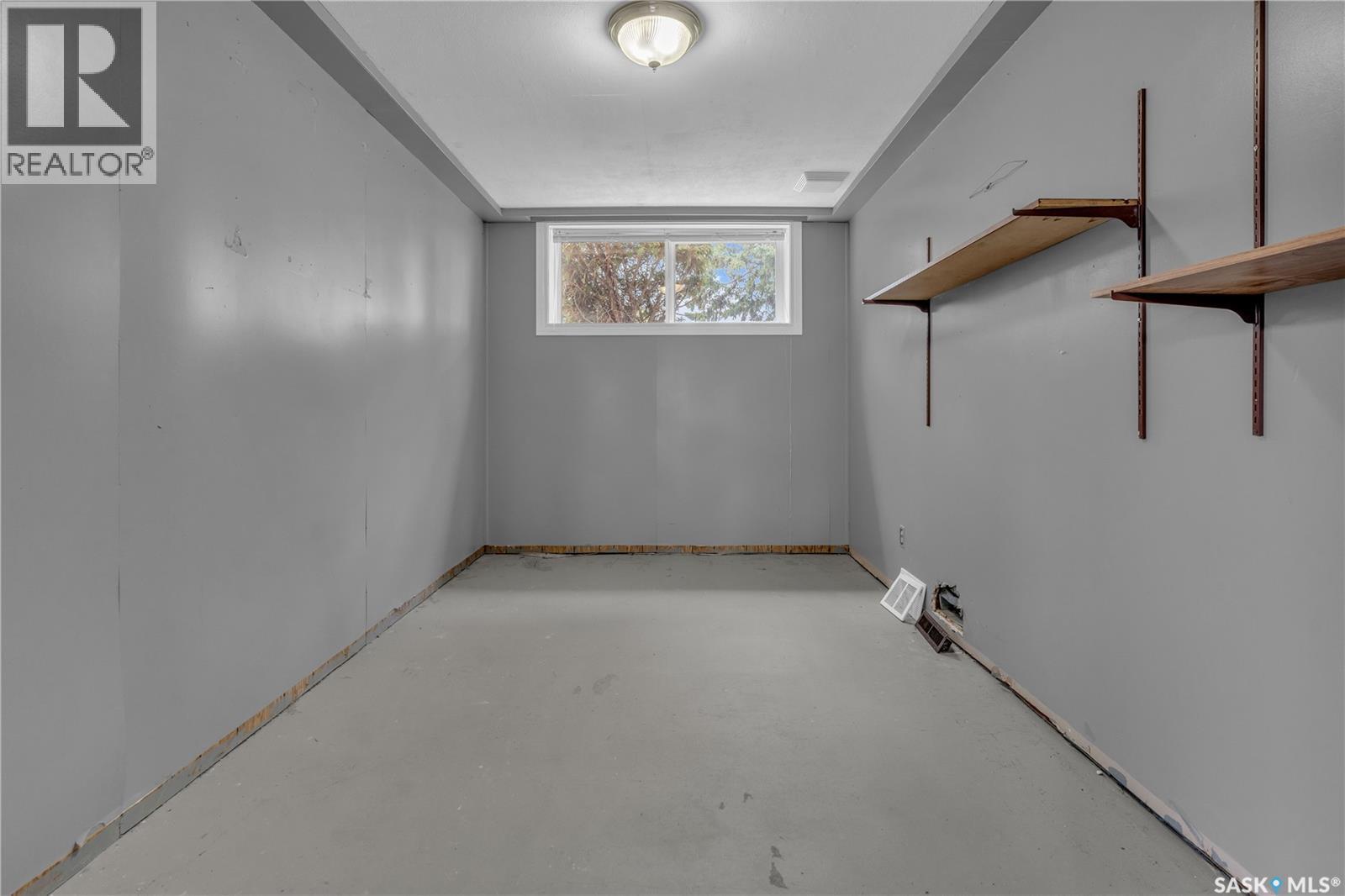 Photo 10 of 2071 Connaught Street, Regina SK