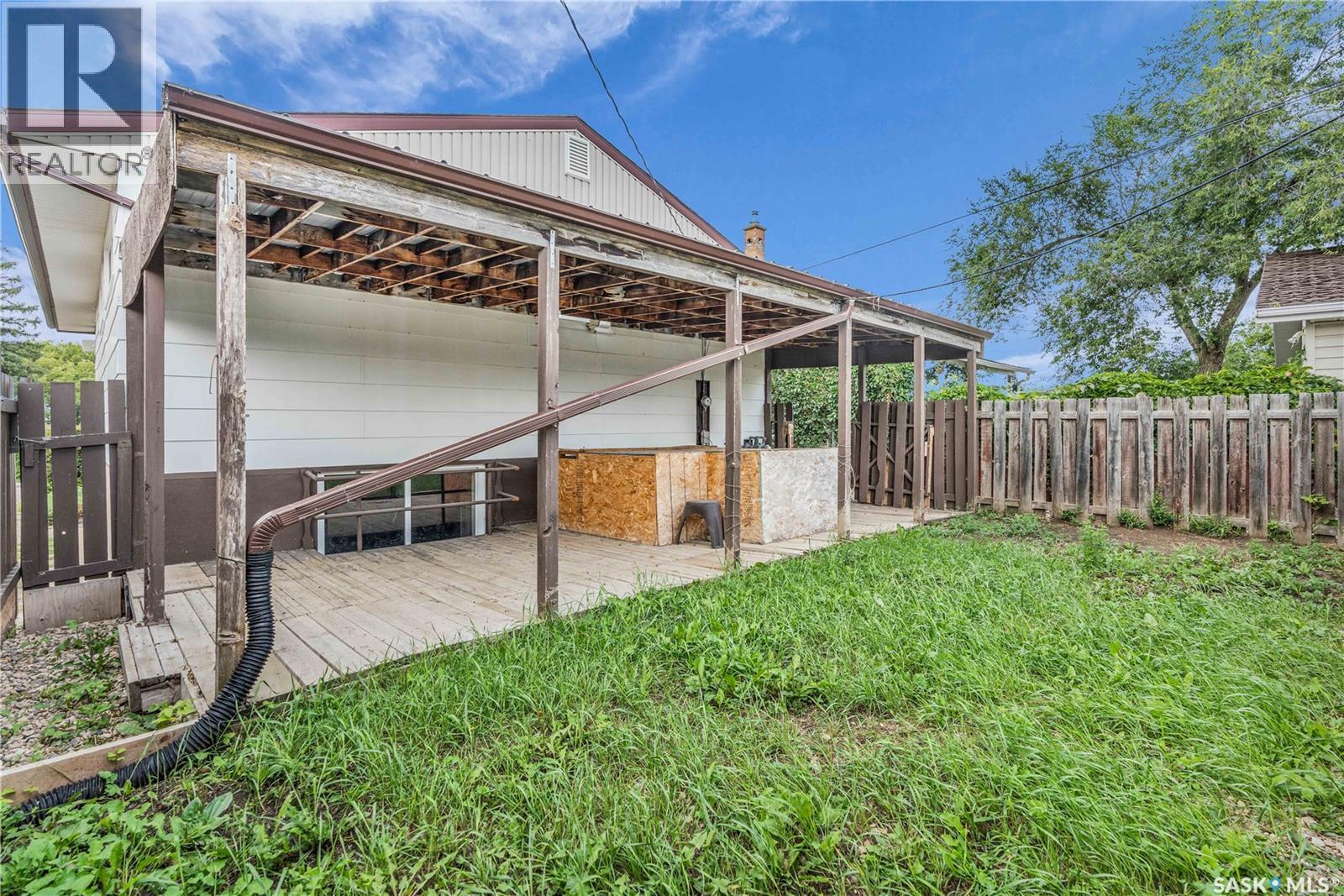 Photo 22 of 2071 Connaught Street, Regina SK