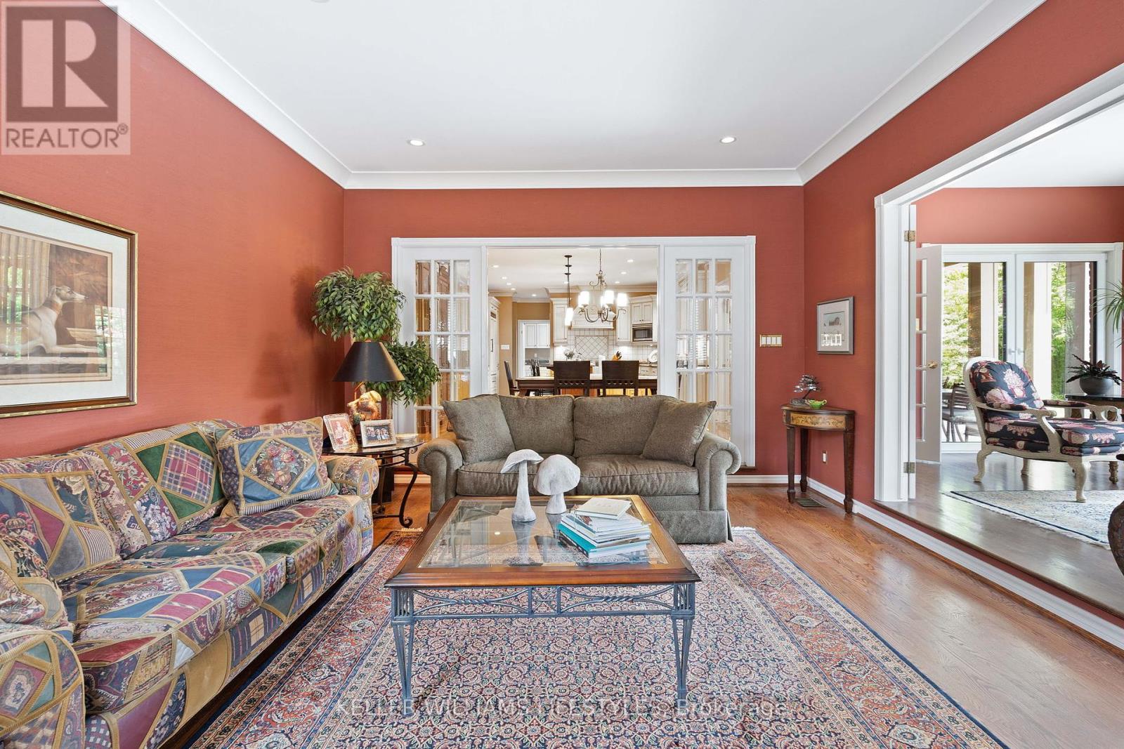 Photo 10 of 95 Highland Woods Court, London South ON