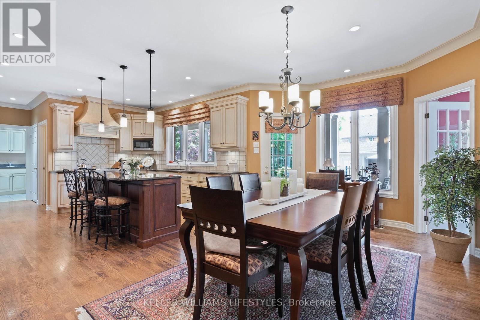 Photo 12 of 95 Highland Woods Court, London South ON
