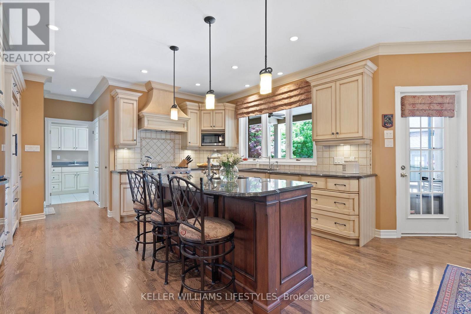 Photo 14 of 95 Highland Woods Court, London South ON