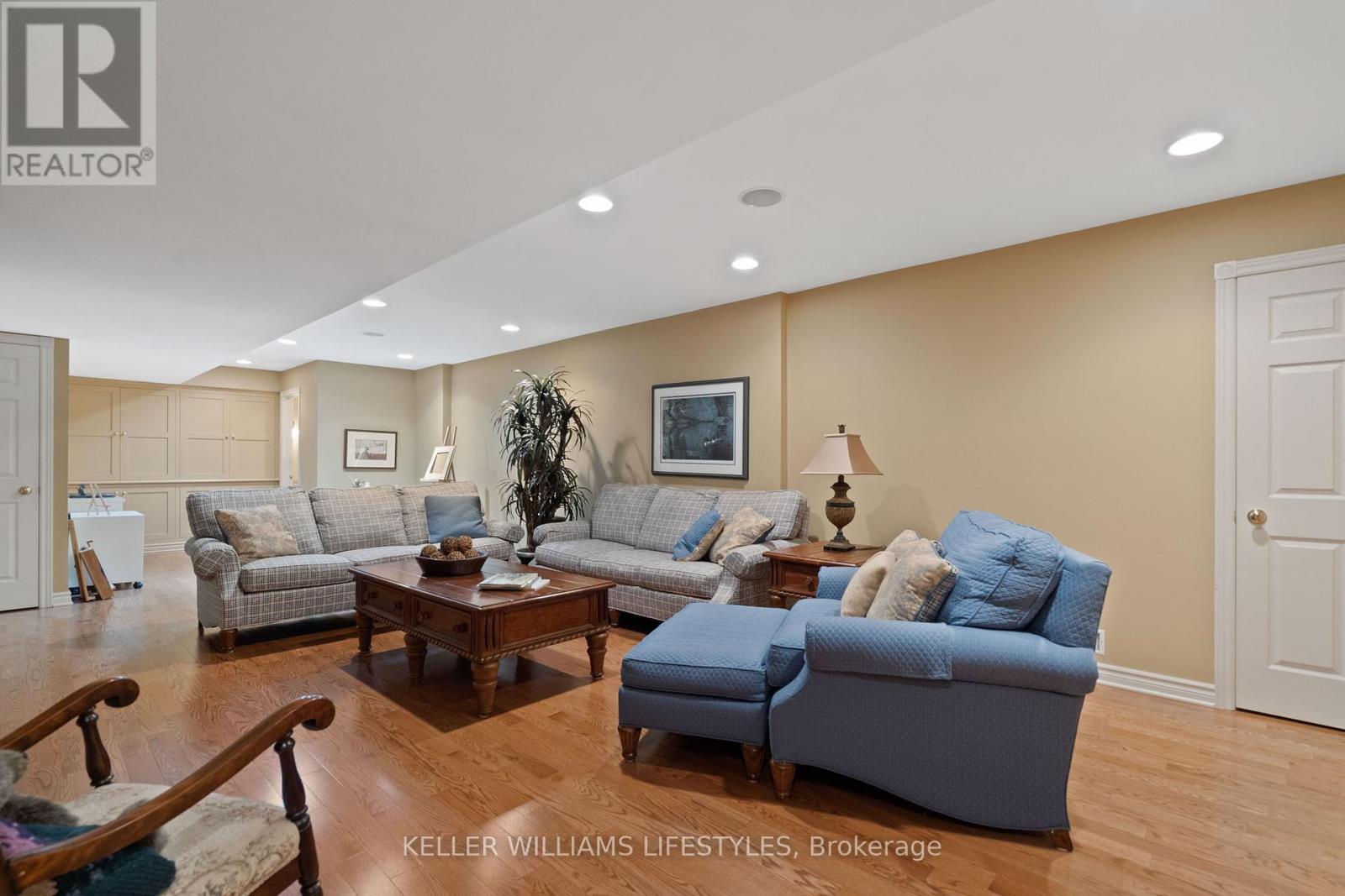 Photo 35 of 95 Highland Woods Court, London South ON
