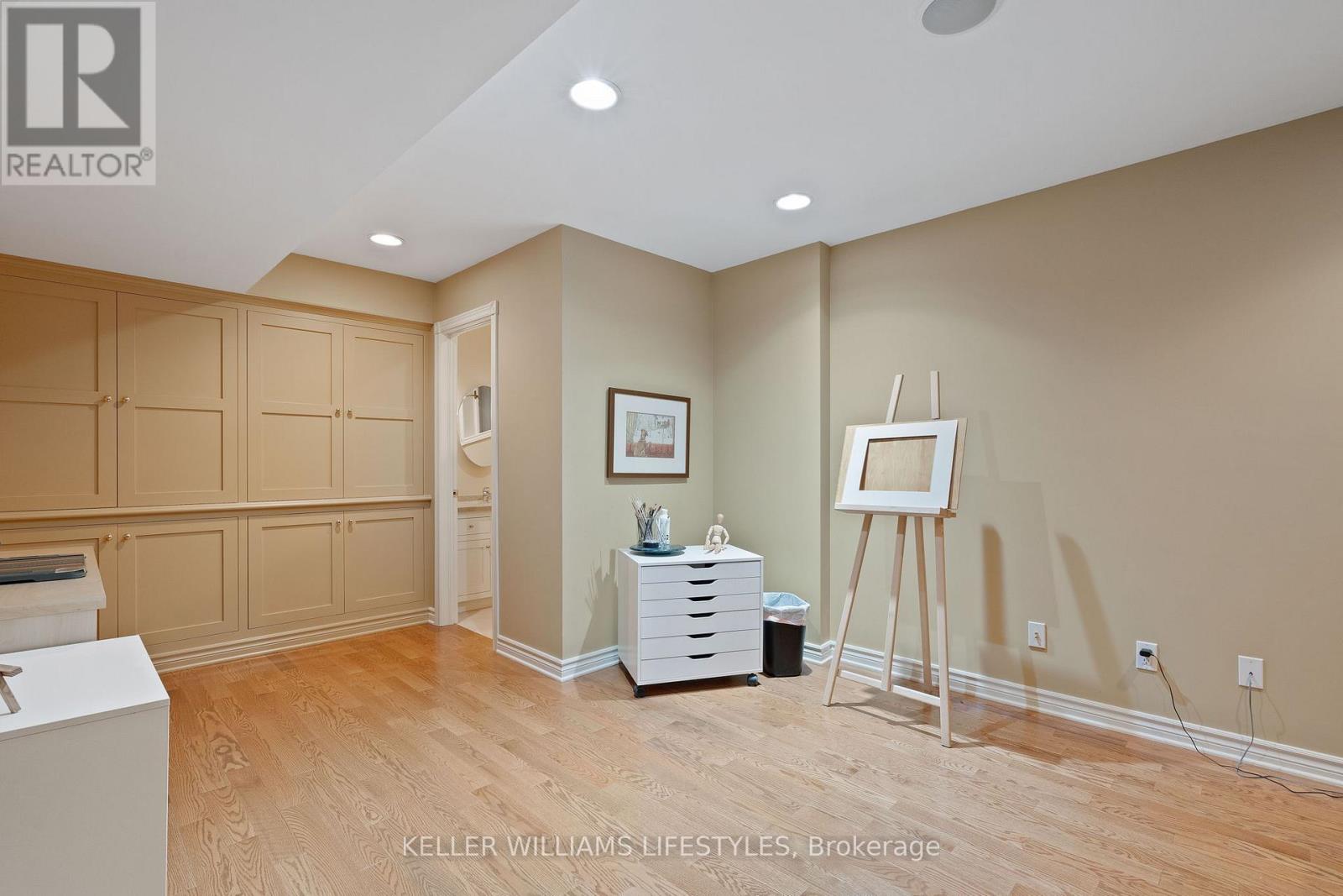 Photo 37 of 95 Highland Woods Court, London South ON