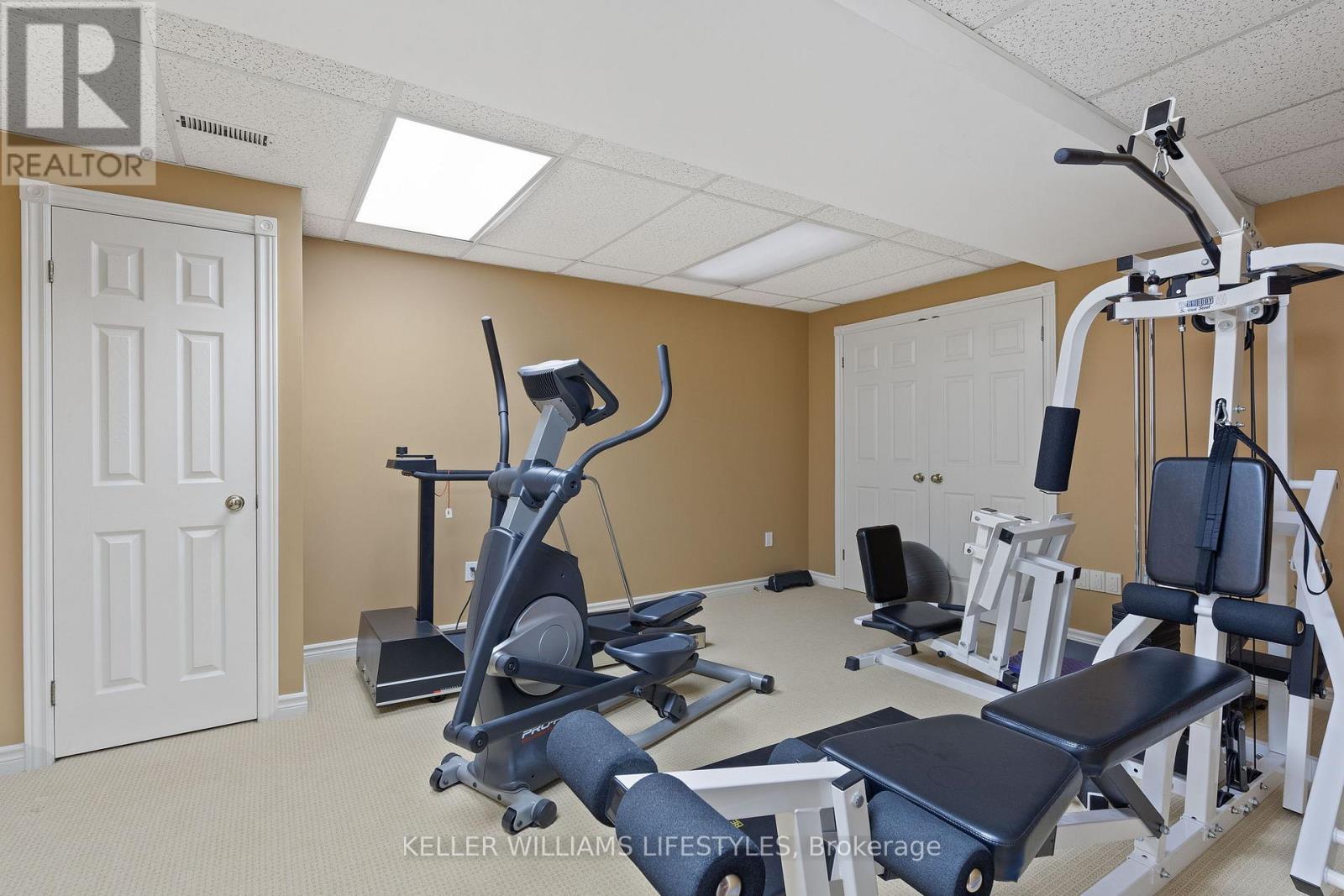 Photo 39 of 95 Highland Woods Court, London South ON