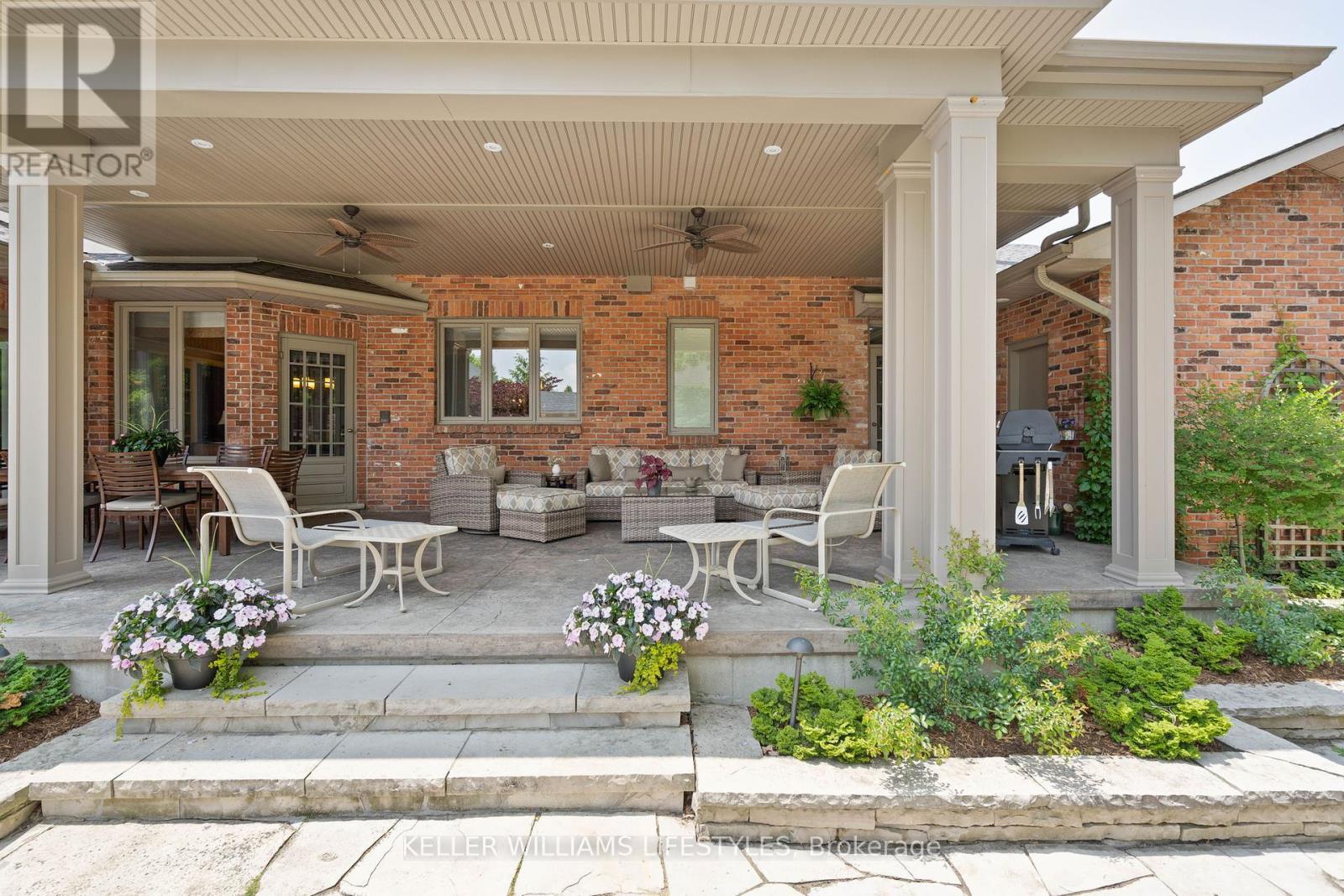 Photo 42 of 95 Highland Woods Court, London South ON