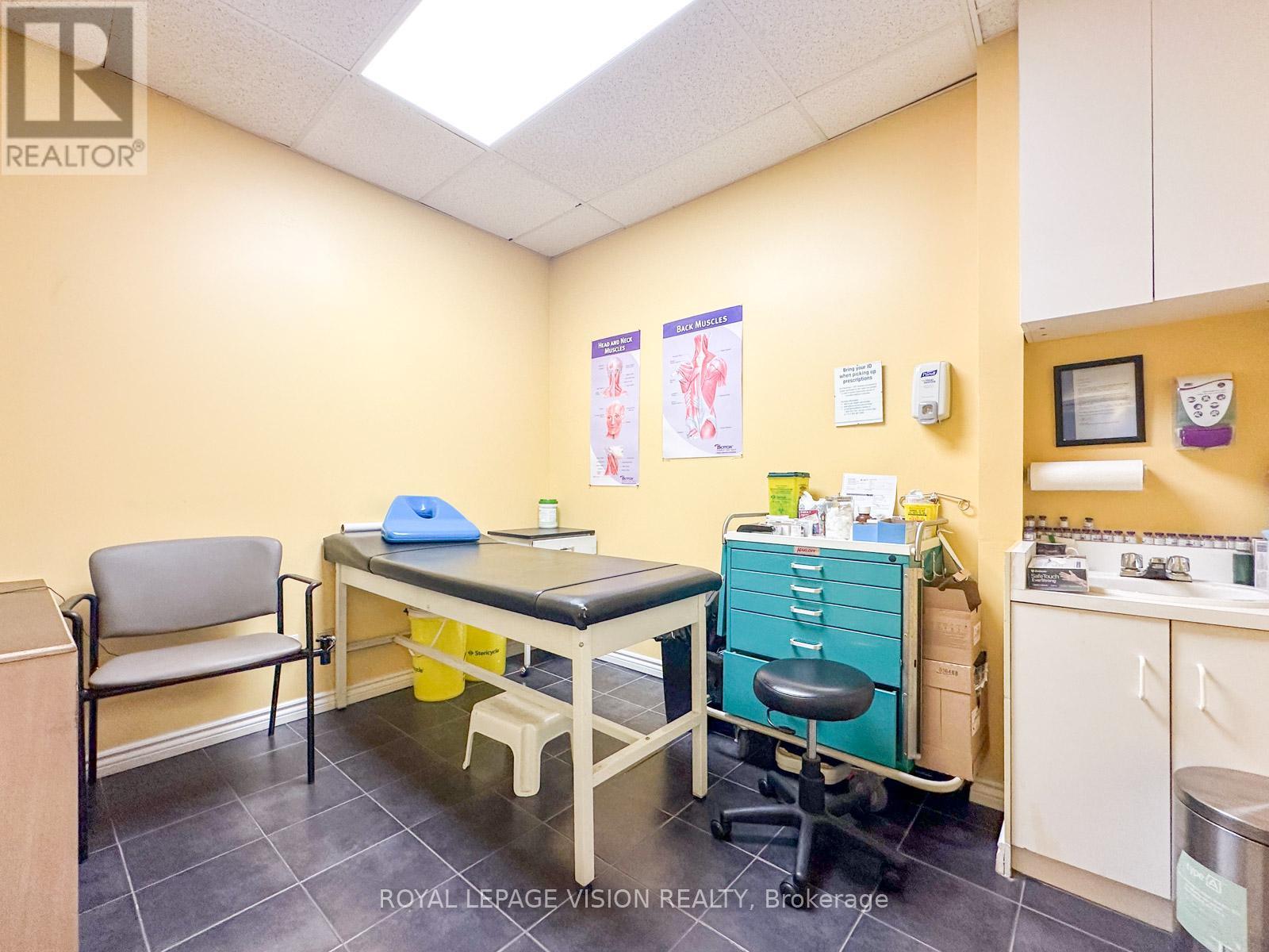 Photo 7 of 1 2085 Weston Road, Toronto ON