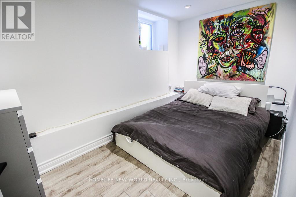 Photo 13 of Lower 679 Gladstone Avenue, Toronto ON