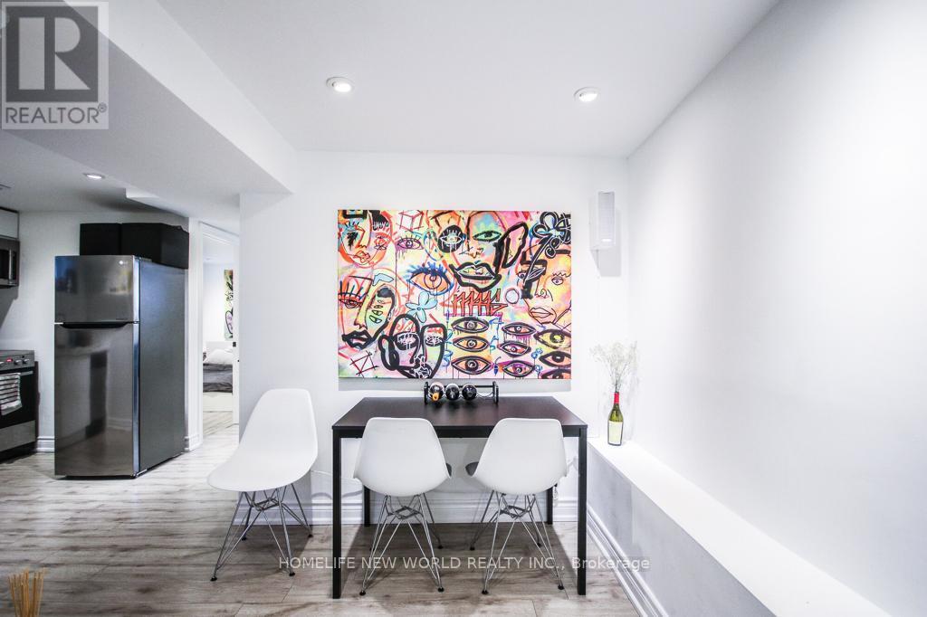 Photo 2 of Lower 679 Gladstone Avenue, Toronto ON