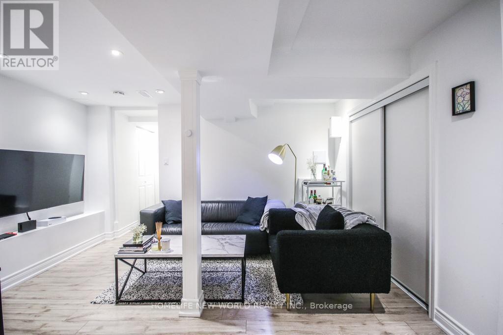 Photo 3 of Lower 679 Gladstone Avenue, Toronto ON