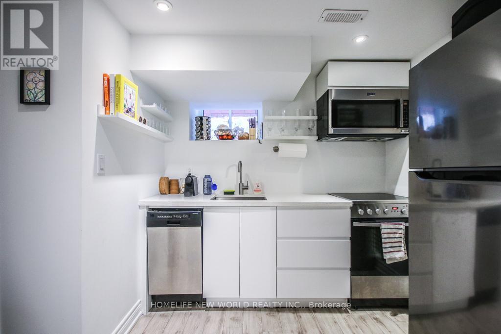 Photo 7 of Lower 679 Gladstone Avenue, Toronto ON