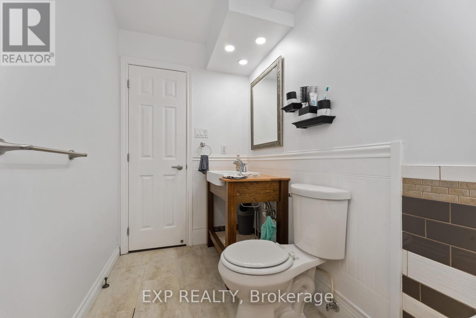 Photo 17 of 1762 Sunview Drive, Ottawa ON