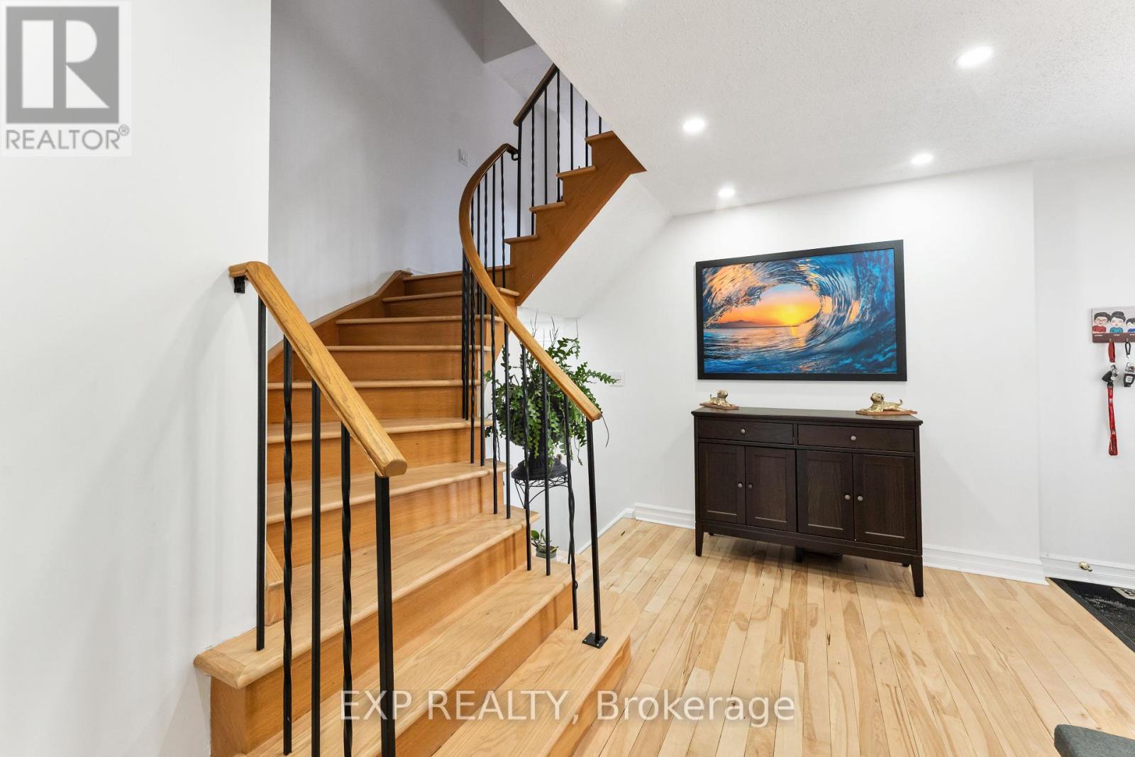 Photo 48 of 1762 Sunview Drive, Ottawa ON