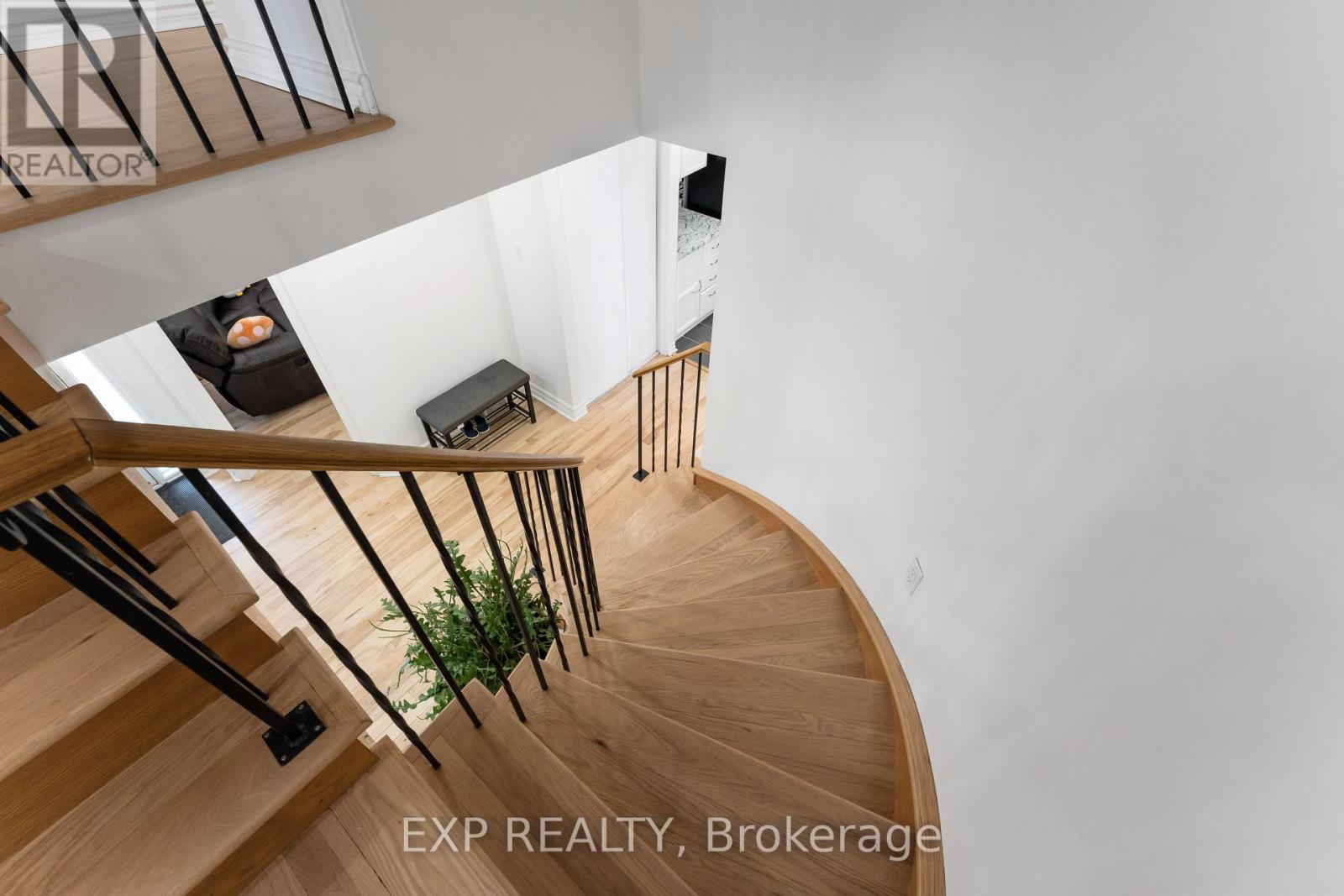 Photo 41 of 1762 Sunview Drive, Ottawa ON
