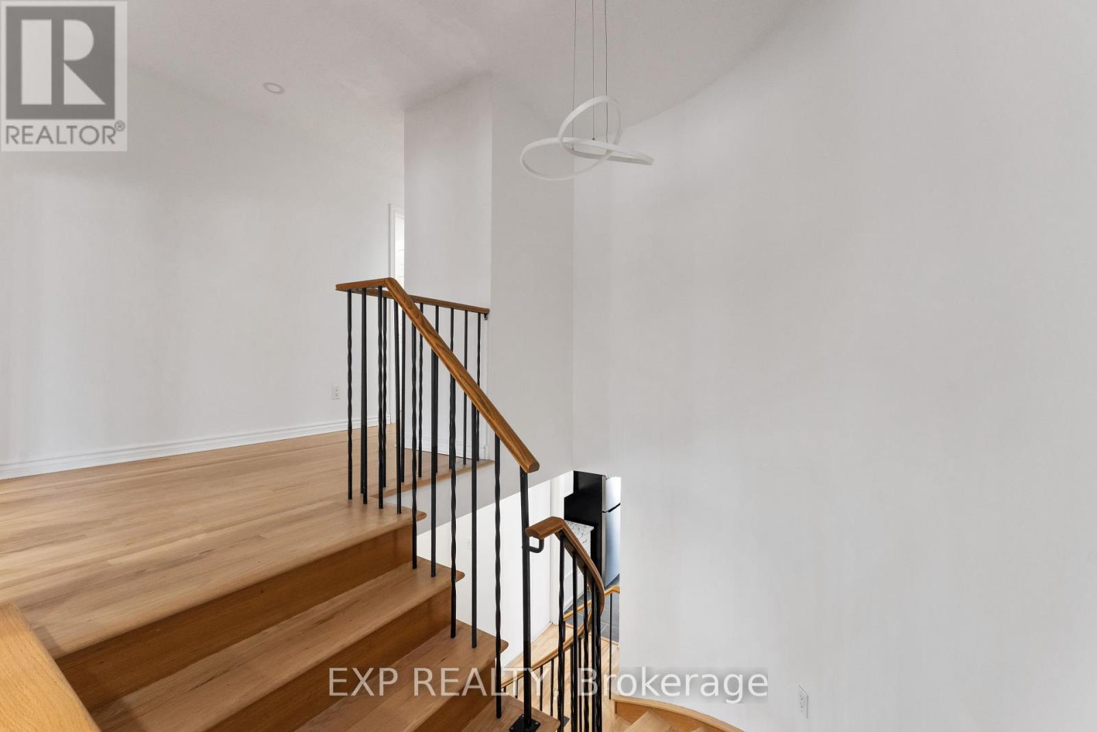 Photo 28 of 1762 Sunview Drive, Ottawa ON
