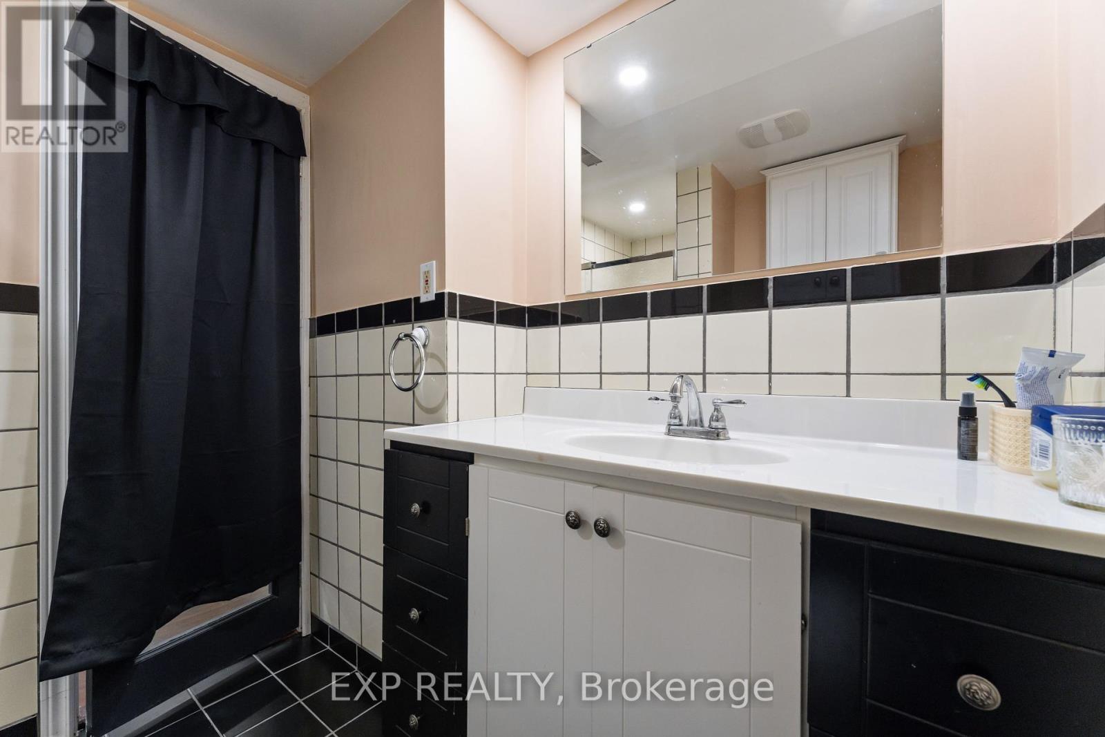 Photo 24 of 1762 Sunview Drive, Ottawa ON
