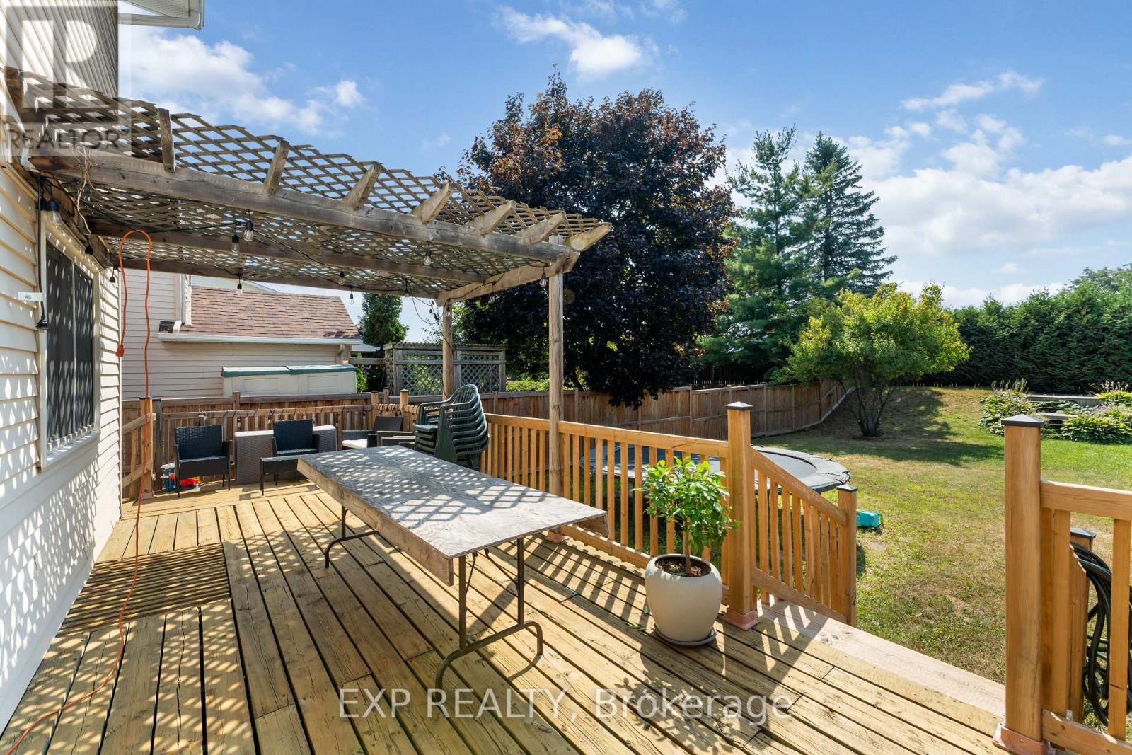 Photo 46 of 1762 Sunview Drive, Ottawa ON