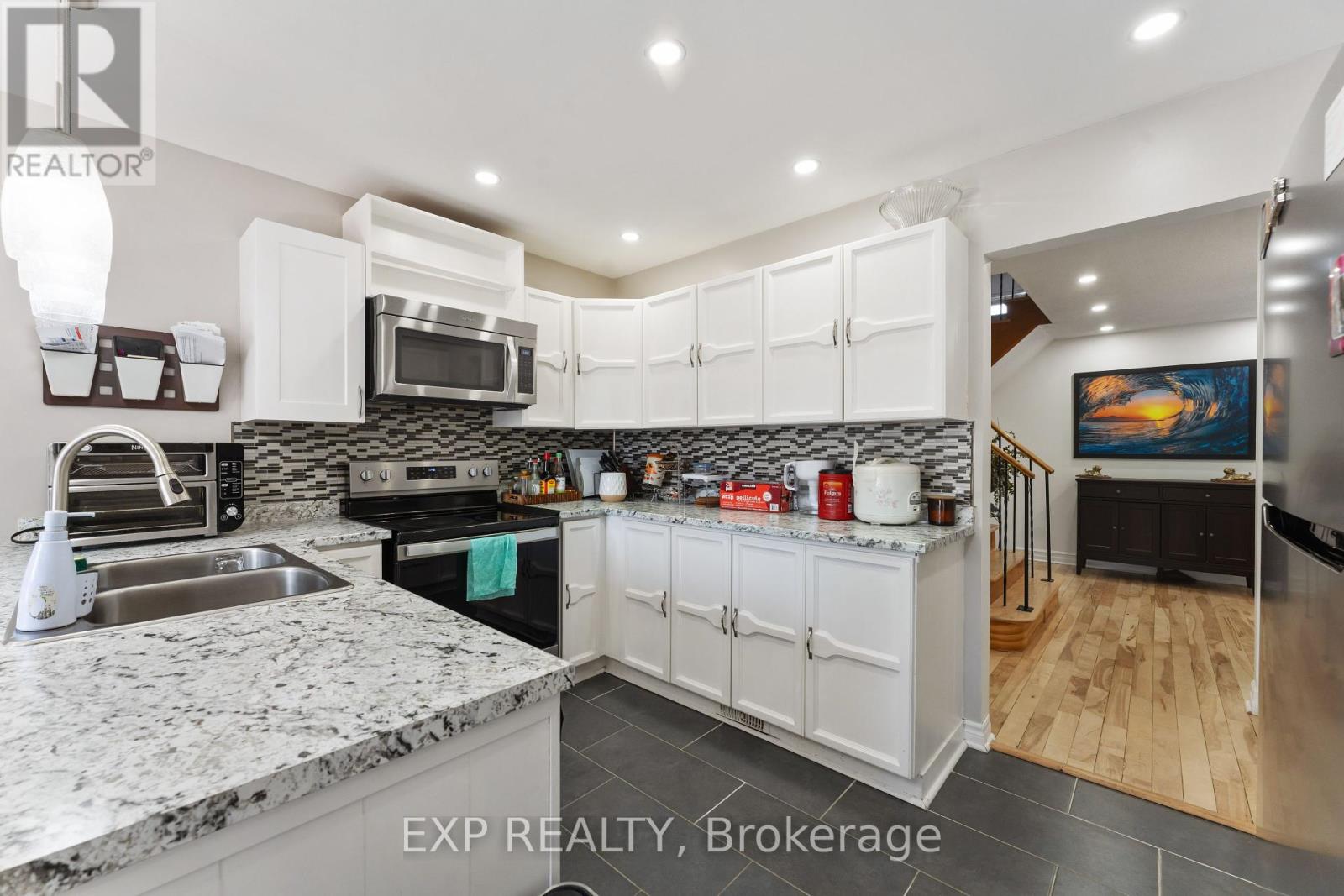 Photo 32 of 1762 Sunview Drive, Ottawa ON