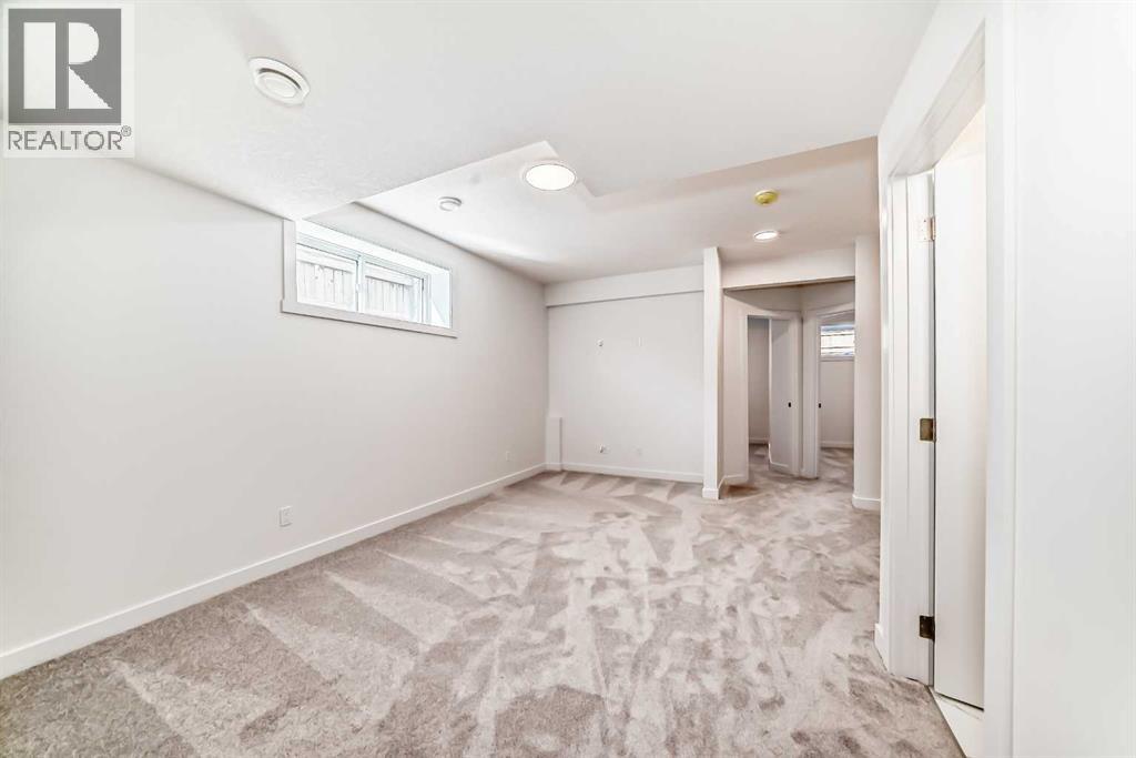 Single Family House 3 Level for Sale in  Homestead Grove NE Homestead Calgary 
