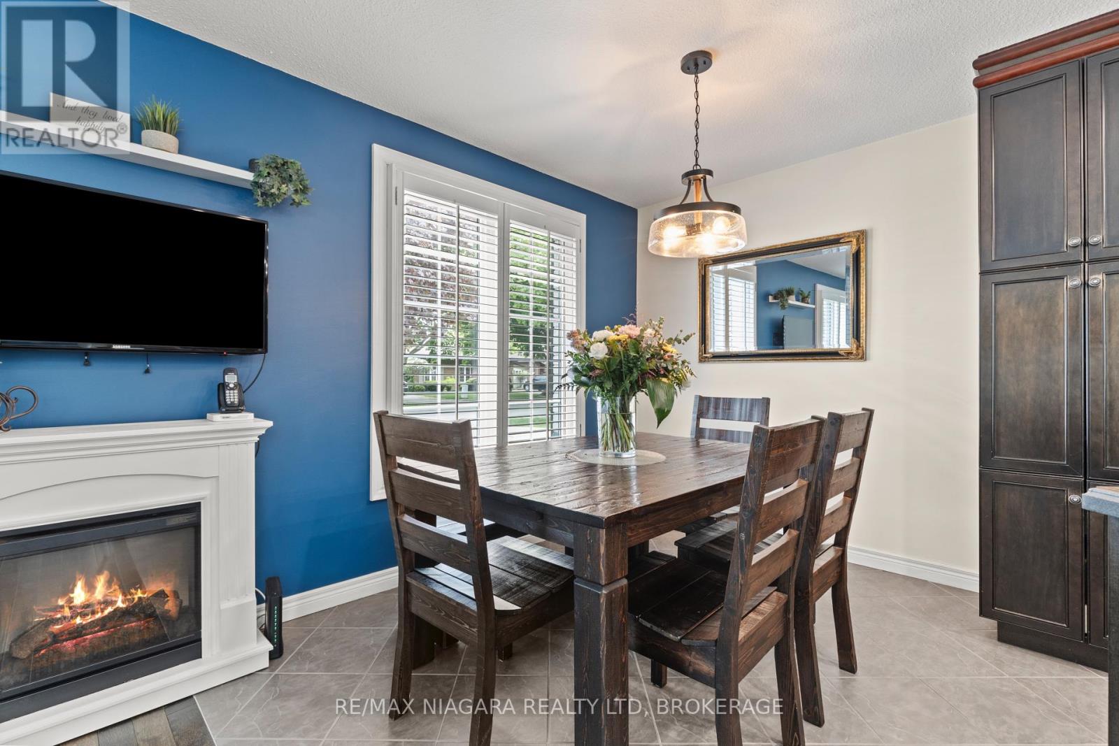 Photo 13 of 20 Centennial Drive, St Catharines ON