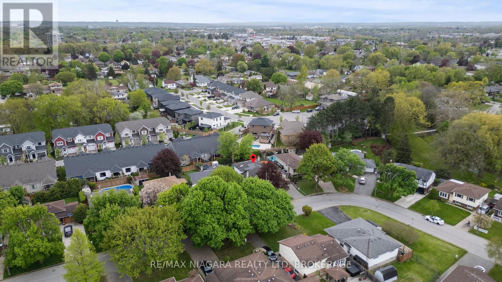 Photo 35 of 20 Centennial Drive, St Catharines ON