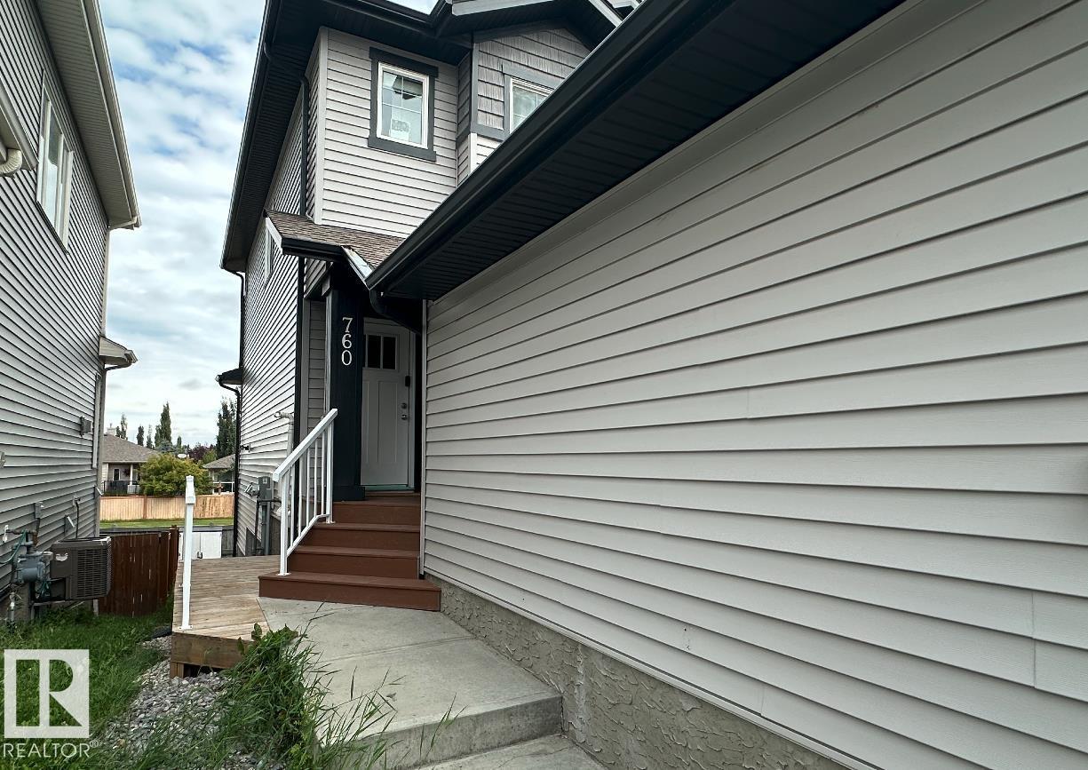 Photo 2 of 760 Berg Lo, Leduc AB