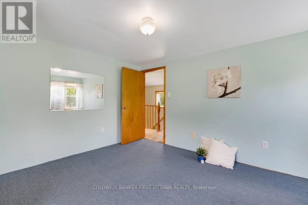 Photo 16 of 9252 Highway 511 Road, Lanark Highlands ON