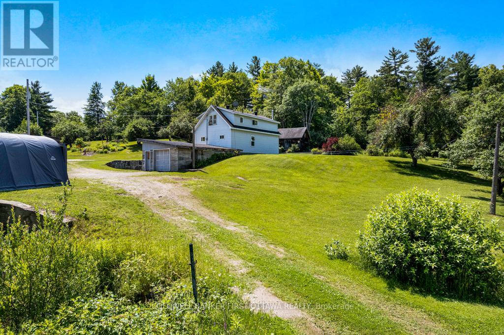Photo 19 of 9252 Highway 511 Road, Lanark Highlands ON