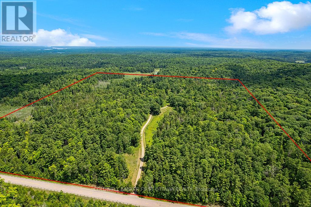 Photo 27 of 9252 Highway 511 Road, Lanark Highlands ON