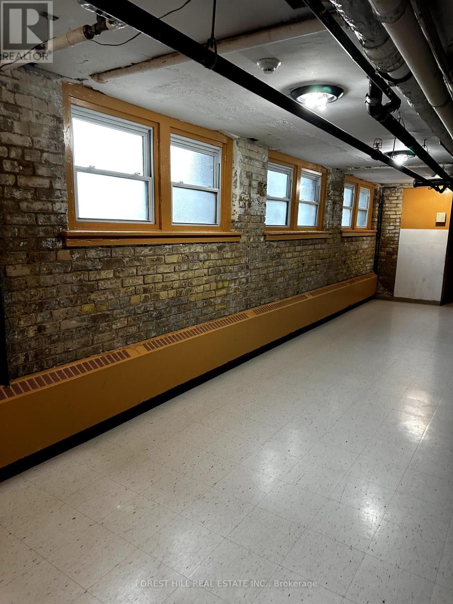Photo 6 of Lower 525 Bloor Street E, Toronto ON