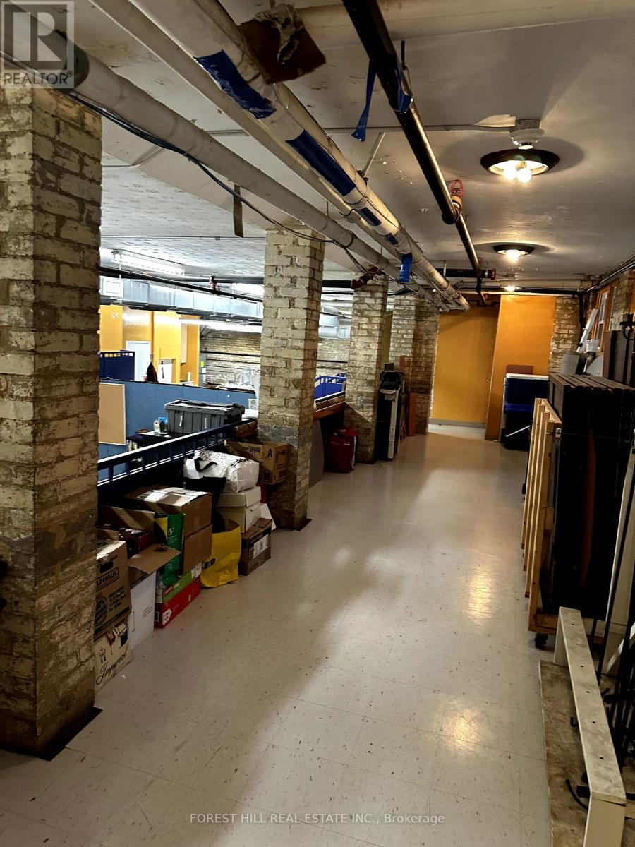 Photo 8 of Lower 525 Bloor Street E, Toronto ON