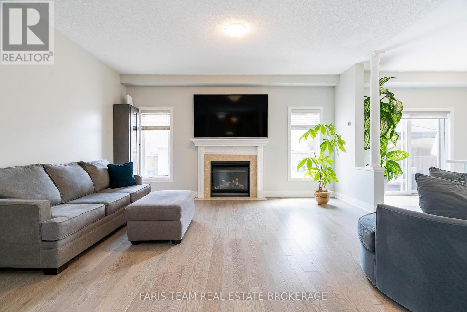 Photo 12 of 1377 Sheldon Street, Innisfil ON