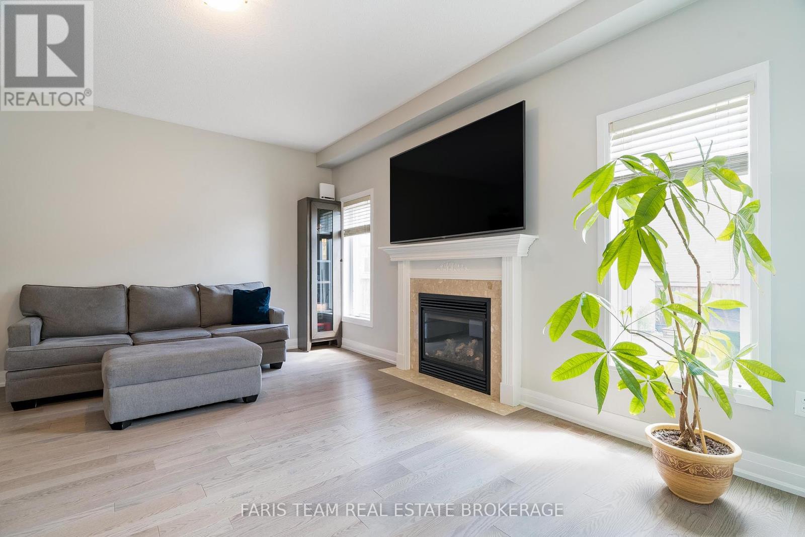Photo 14 of 1377 Sheldon Street, Innisfil ON