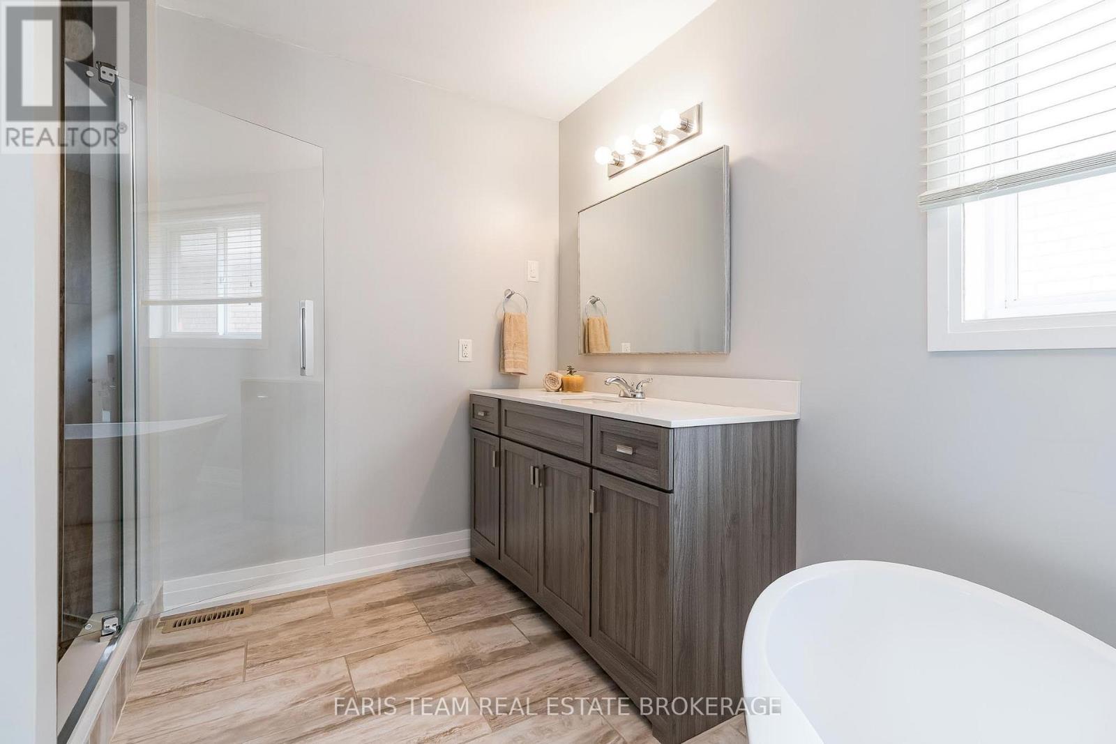 Photo 22 of 1377 Sheldon Street, Innisfil ON