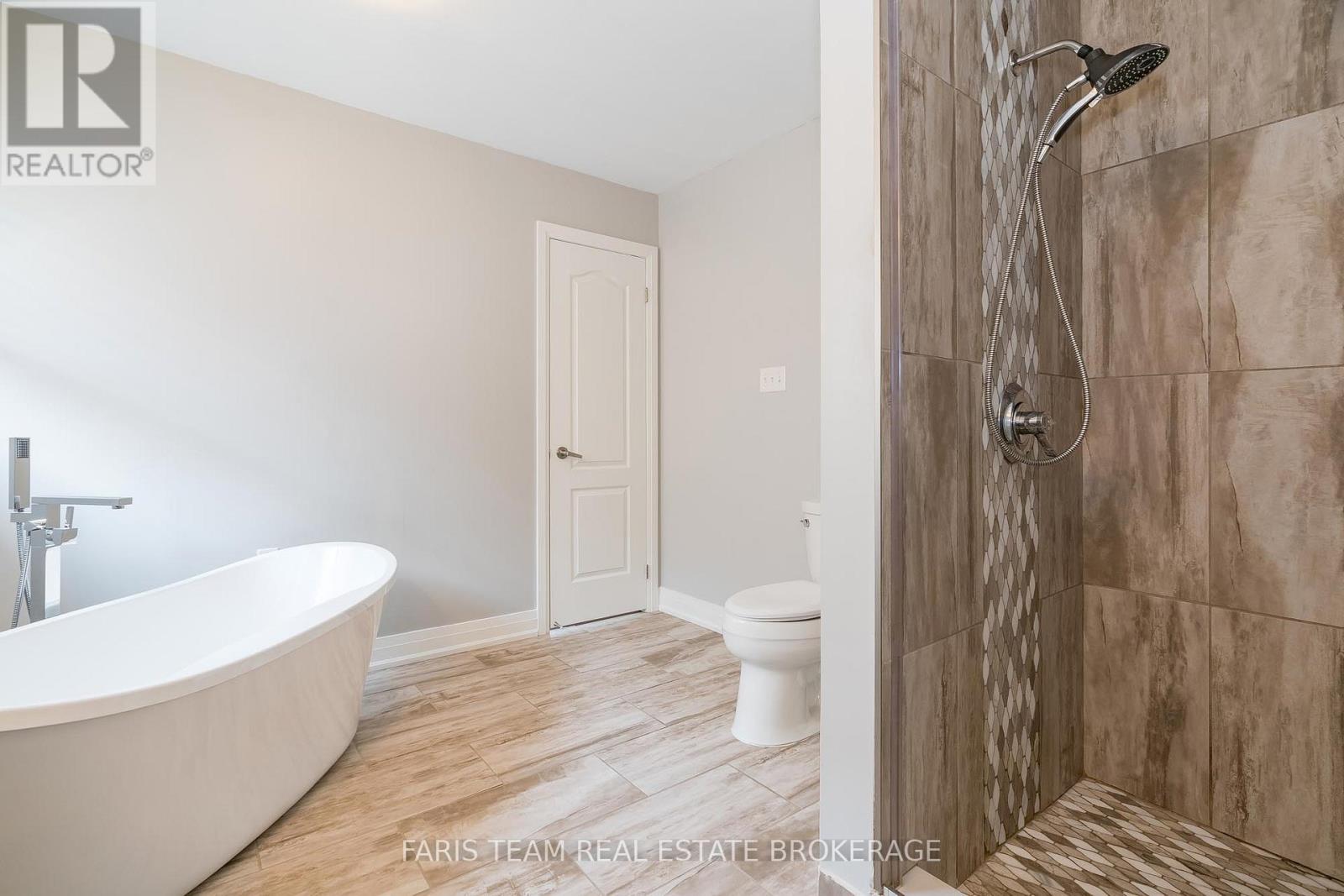 Photo 23 of 1377 Sheldon Street, Innisfil ON