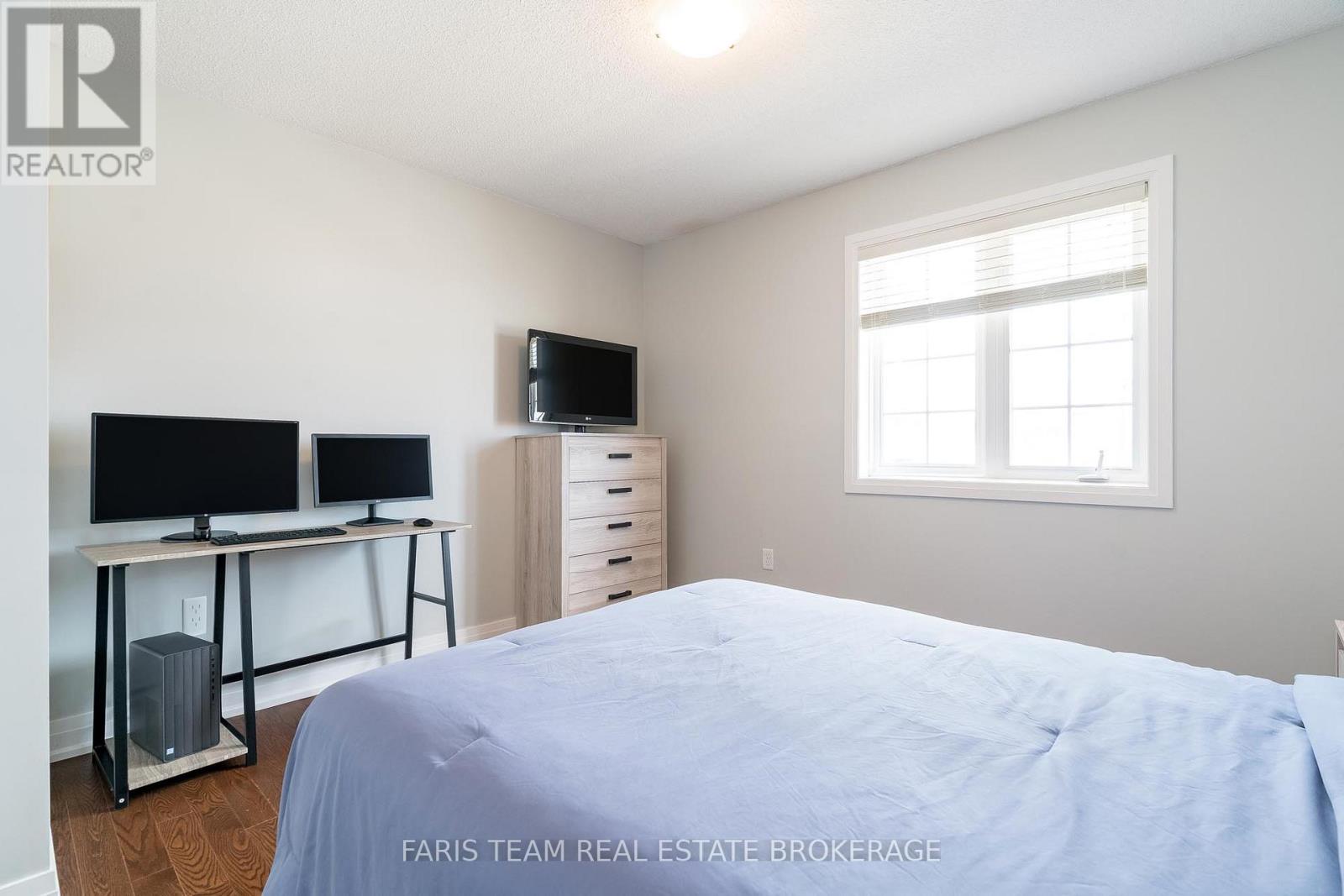 Photo 25 of 1377 Sheldon Street, Innisfil ON