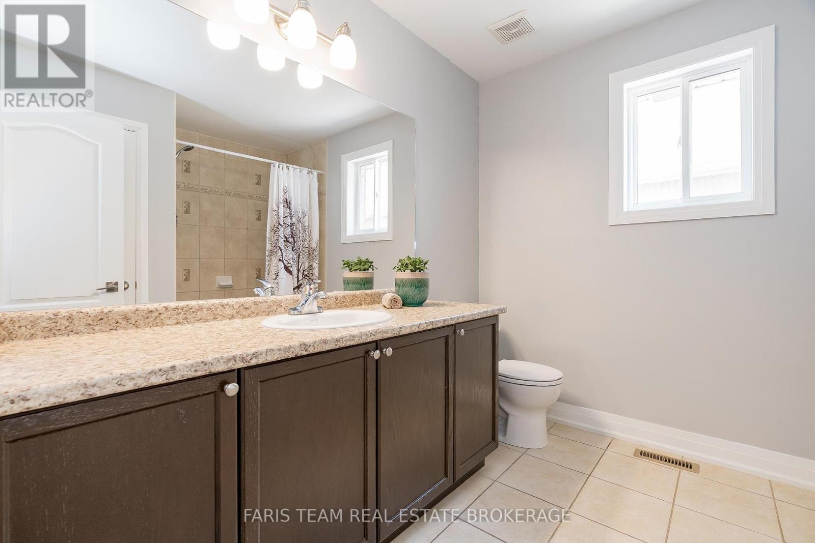 Photo 28 of 1377 Sheldon Street, Innisfil ON