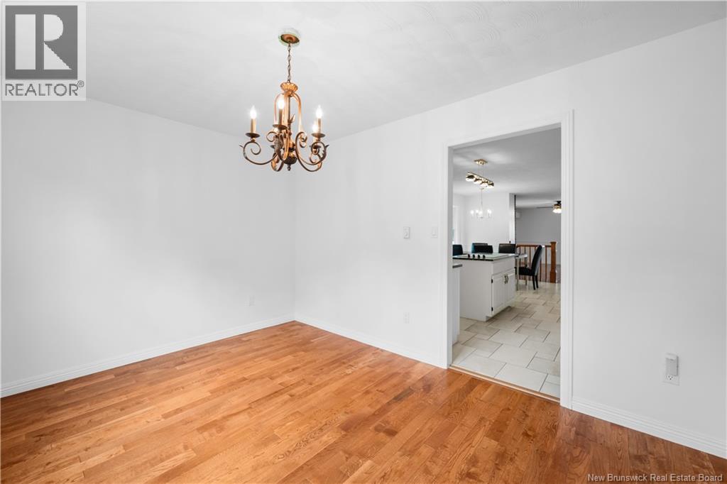 Photo 11 of 468 Glencairn Drive, Moncton NB