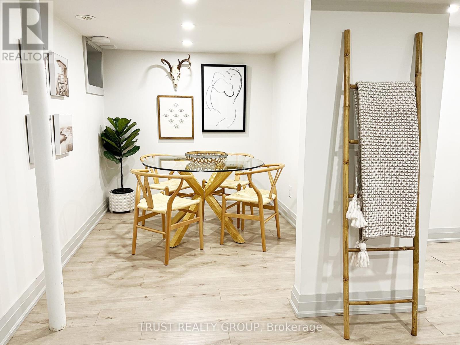 Photo 3 of Bsmt 266 Roncesvalles Avenue, Toronto ON