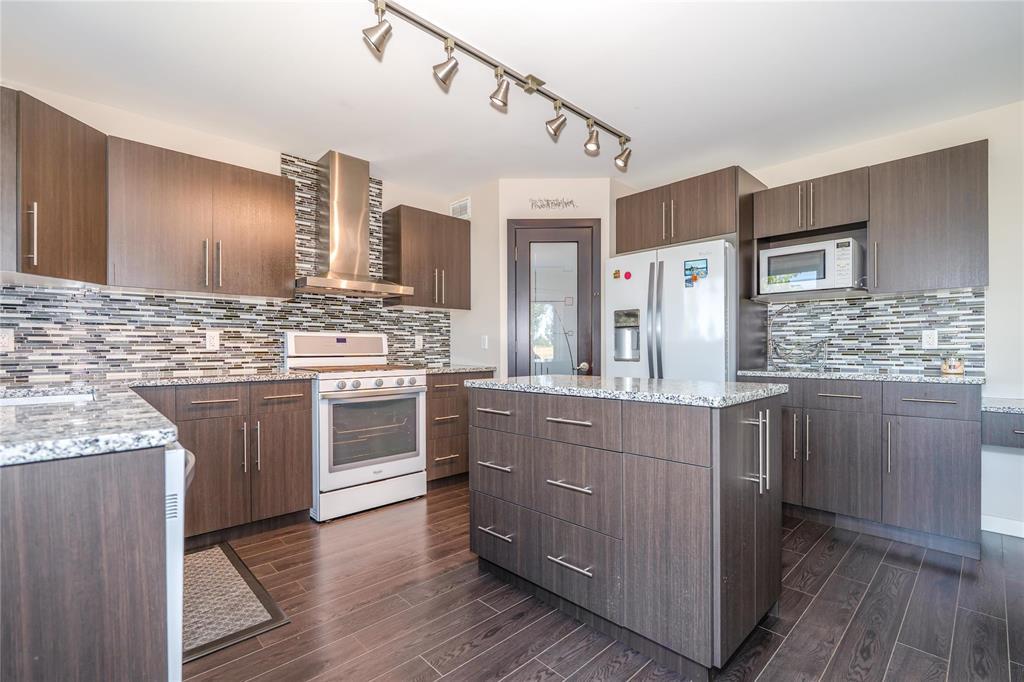 Photo 11 of 47 Eagleview Road, Winnipeg MB
