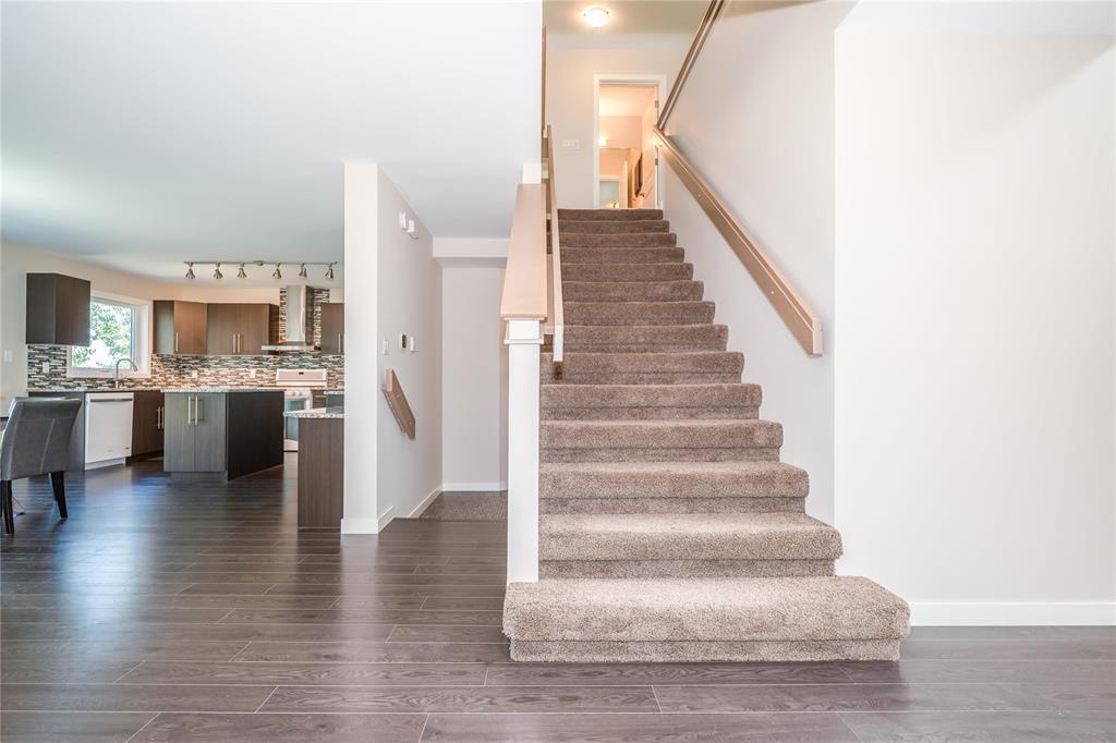Photo 12 of 47 Eagleview Road, Winnipeg MB